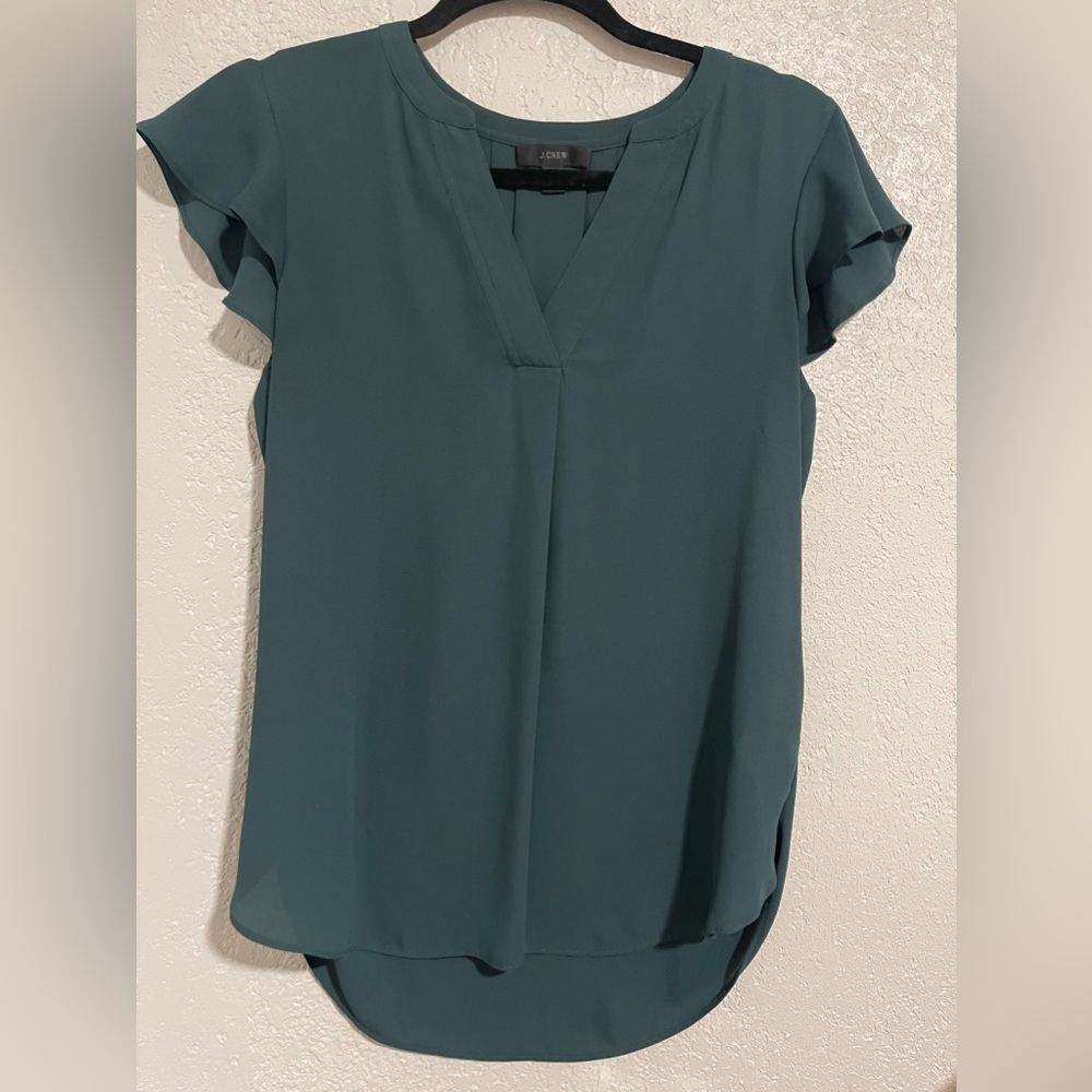 J.Crew Size 2 flutter Sleeve emerald green blouse in excellent condition